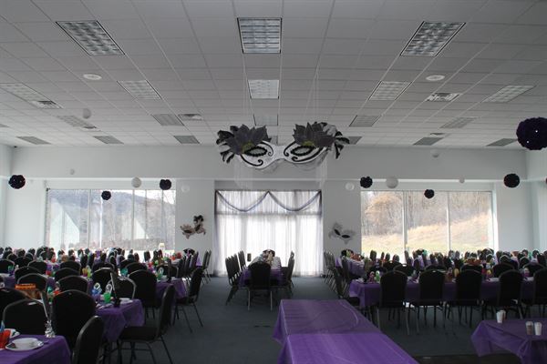 Reminisce Banquet Center