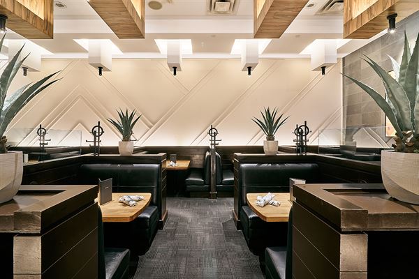 Moxies - Fairview Mall