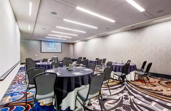 Hilton Motif Seattle