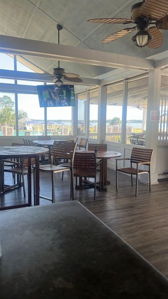 Melrose Oyster House & Beach Club