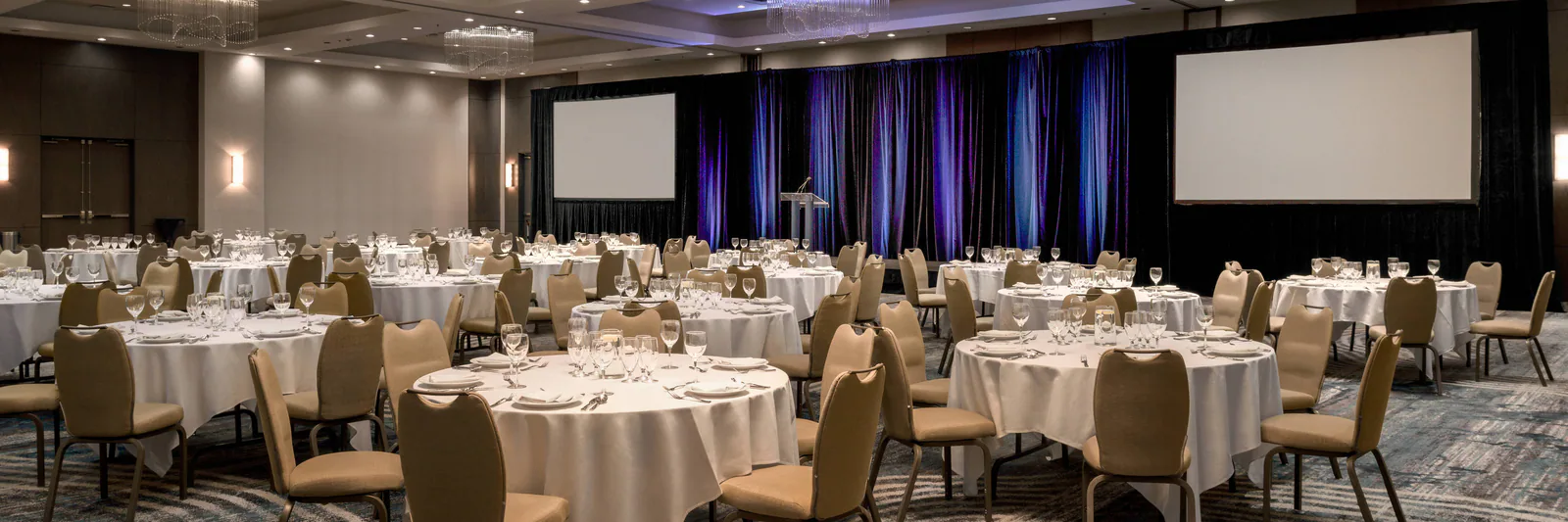 Vancouver Marriott Pinnacle Downtown Hotel