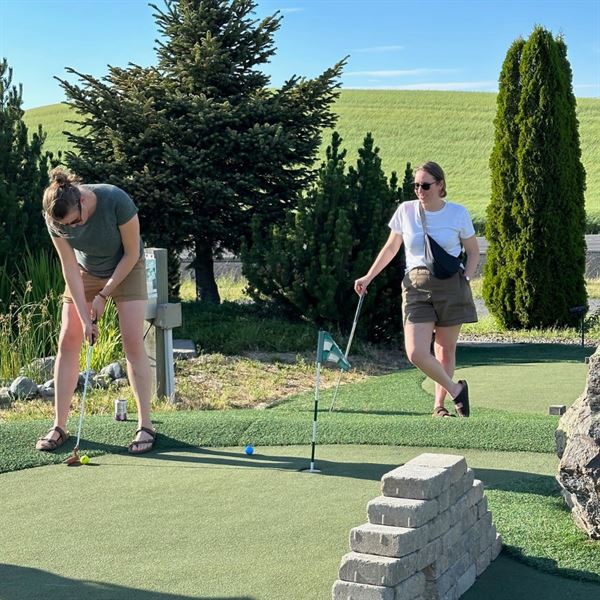 Airway Hills Golf and Event Center