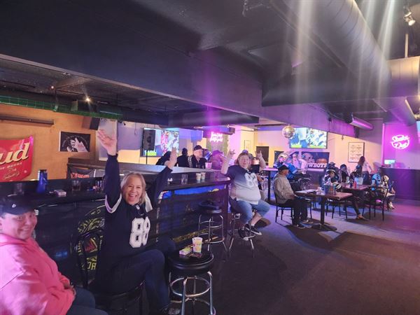 Stake Out Bar & Grill