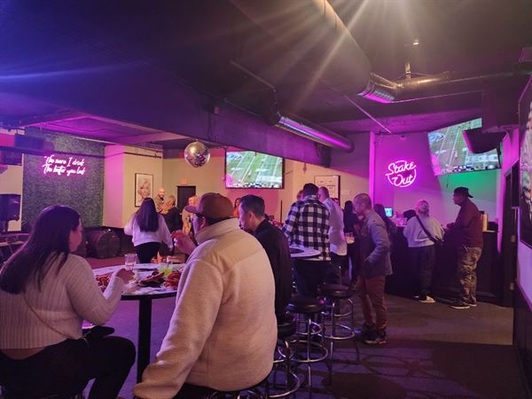 Stake Out Bar & Grill