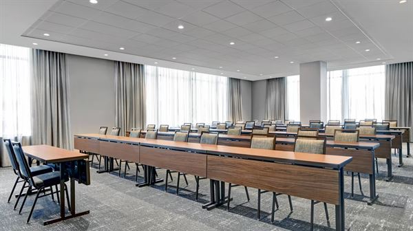 Courtyard Manhattan Aggieville