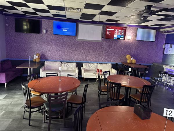 777 Vibes Restaurant & Lounge