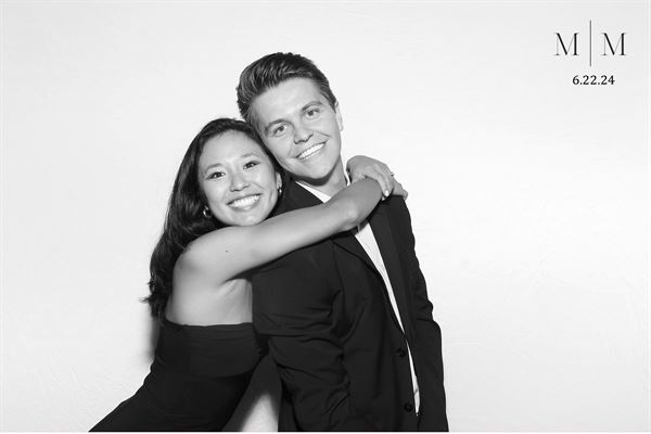 I HEART MOMO PHOTO BOOTH