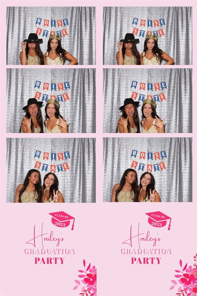 I HEART MOMO PHOTO BOOTH