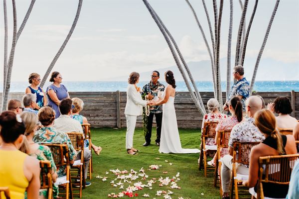 Royal Lahaina Resort & Bungalows