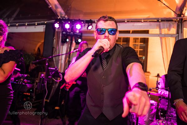 Robin-Banks Entertainment