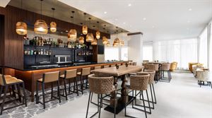 Dotted Line Restaurant & Bar