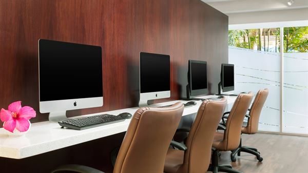 Courtyard Waikiki Beach