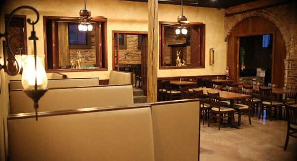 Twisted Oak American Bar & Grill