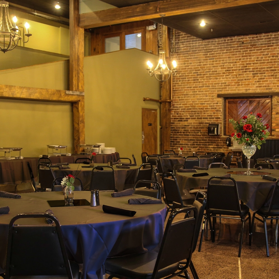 Twisted Oak American Bar & Grill