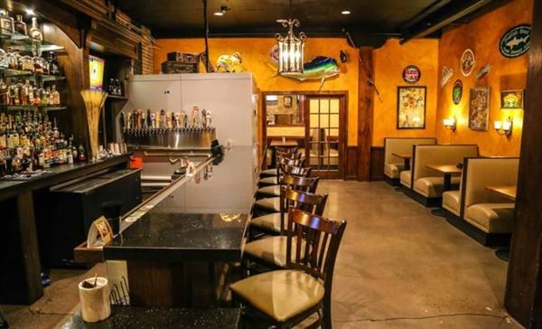 Twisted Oak American Bar & Grill