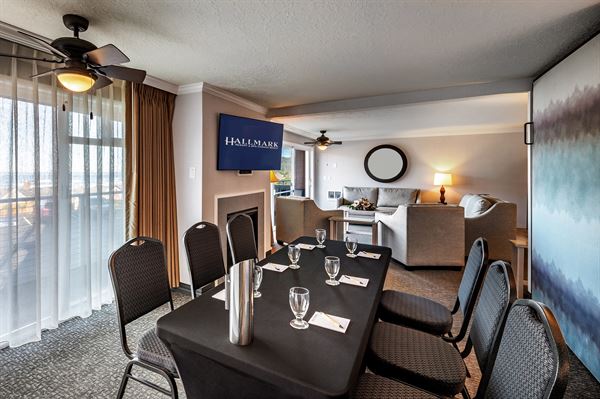 Hallmark Resort & Spa in Cannon Beach