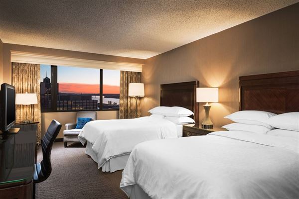 Sheraton Memphis Downtown Hotel
