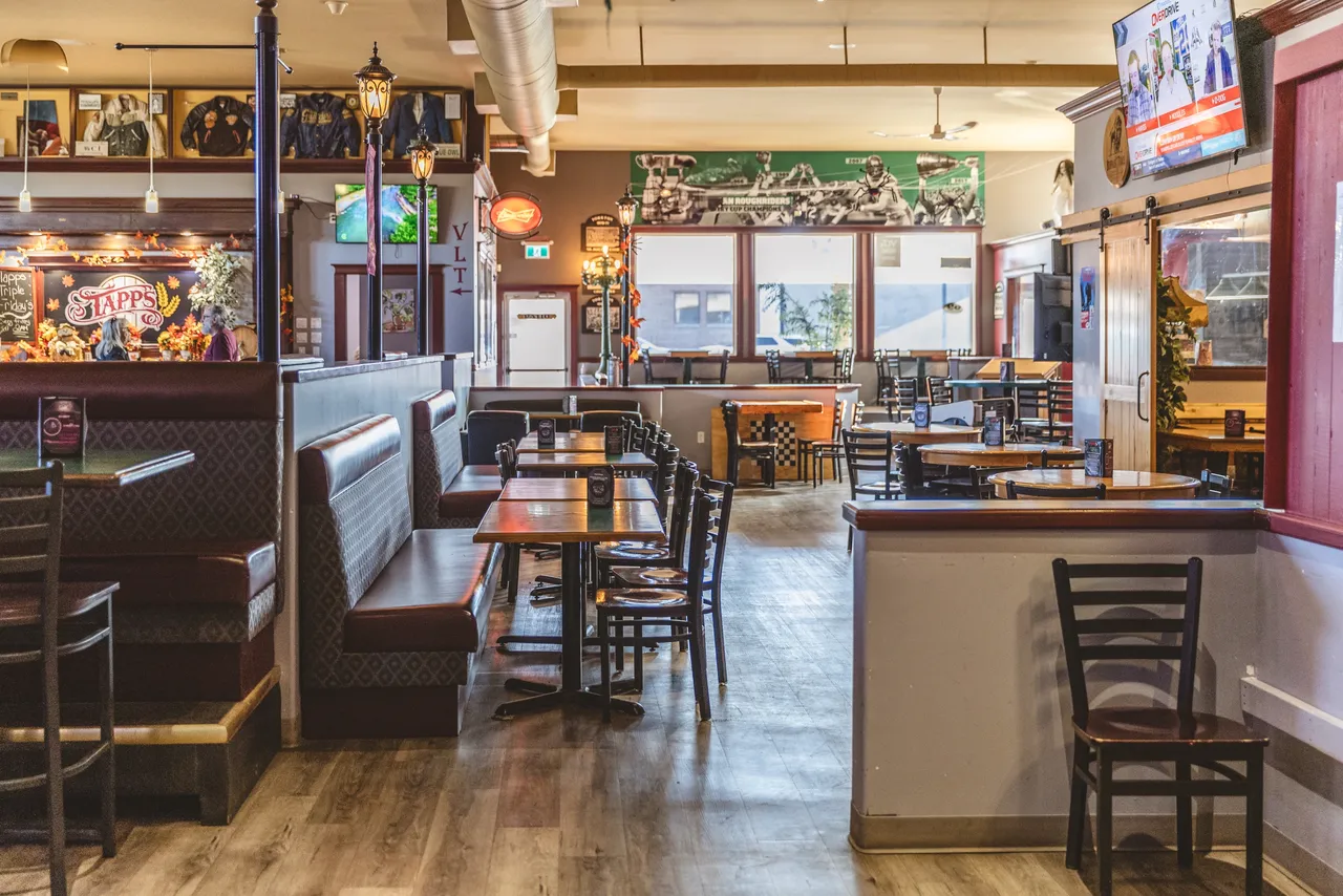 Tapps Sports Lounge & Grill