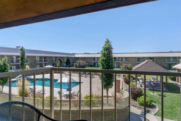 Best Western Plus Ahtanum Inn