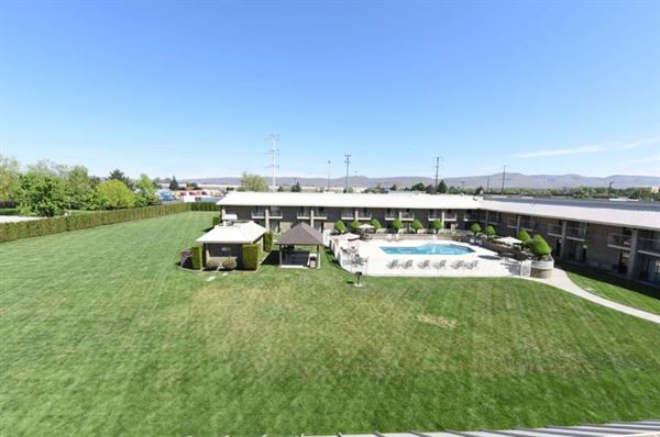 Best Western Plus Ahtanum Inn