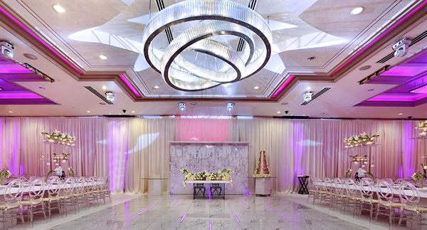 De Luxe Banquet Hall