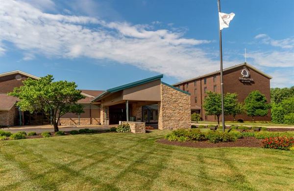 DoubleTree by Hilton Hotel Collinsville - St. Louis