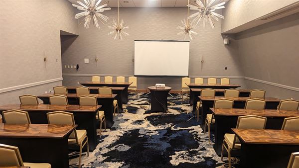 DoubleTree by Hilton Tampa Rocky Point Waterfront