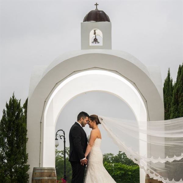 Haak Vineyards & Winery Incorporate