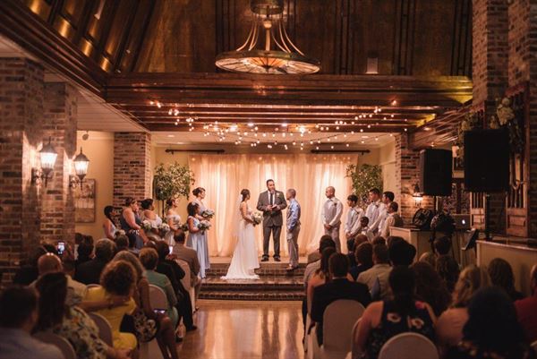 Oak Lodge Reception And Conference Center