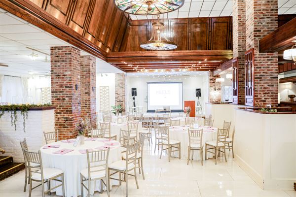 Oak Lodge Reception And Conference Center