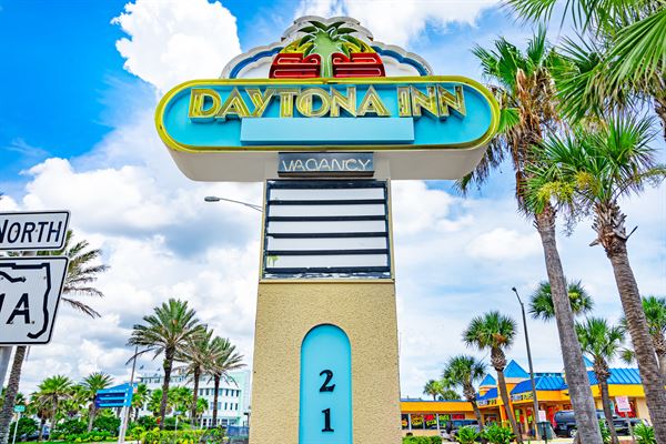 Daytona Inn Beach Resort