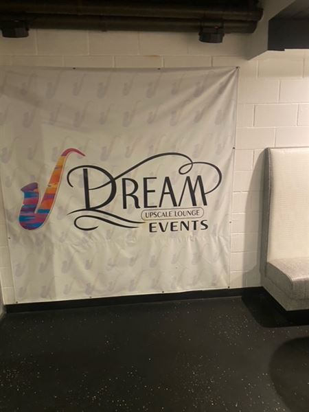 Dream Upscale Lounge
