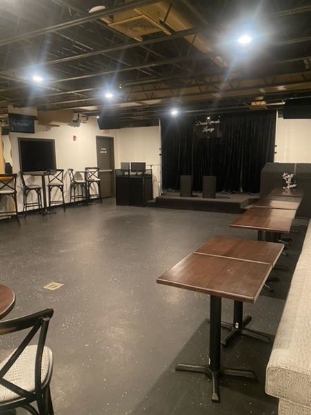 Dream Upscale Lounge