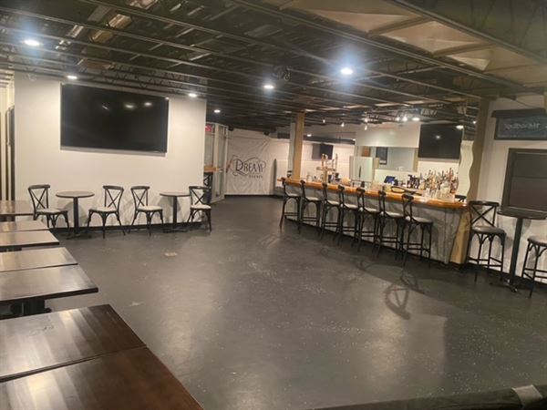 Dream Upscale Lounge