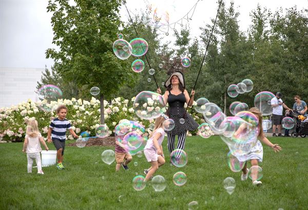 Milwaukee Bubble Lady