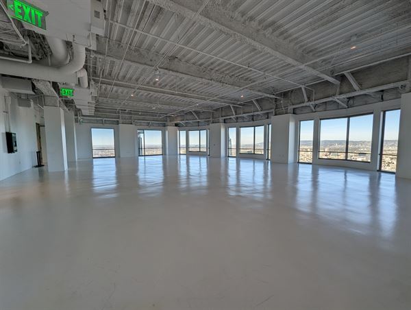 US Bank Tower - 59th Floor