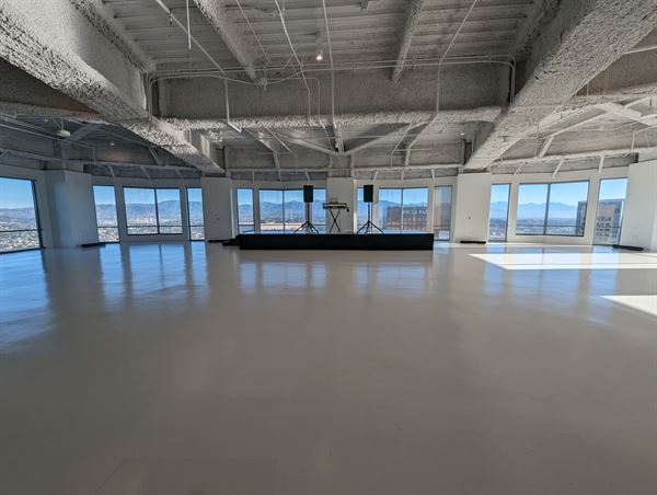 US Bank Tower - 59th Floor