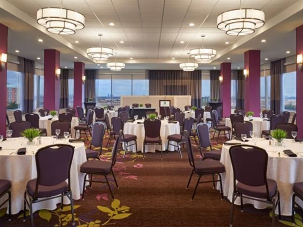 Holiday Inn Toronto International Airport