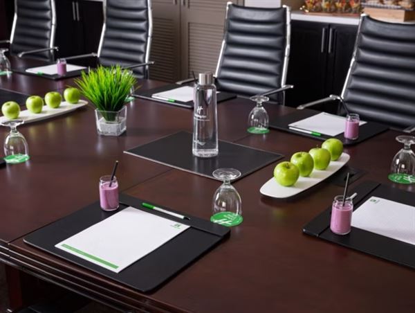 Holiday Inn Toronto International Airport