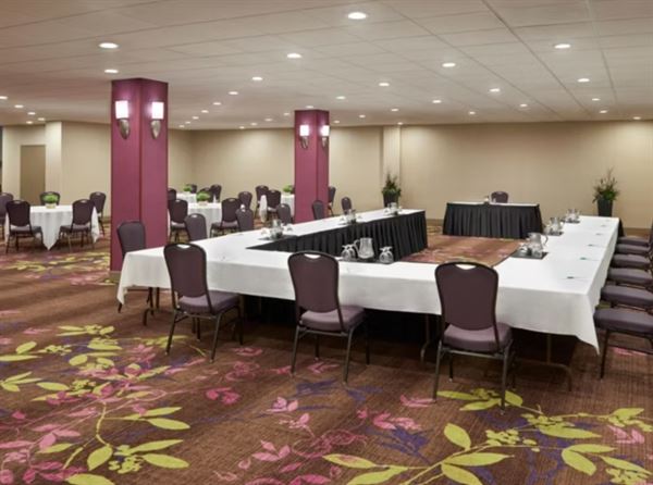 Holiday Inn Toronto International Airport