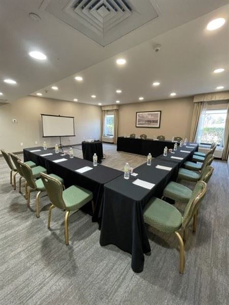 Hampton Inn Woodbridge