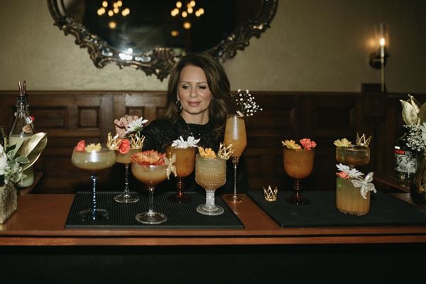 SAVVY SIPS MOBILE BAR