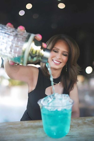 SAVVY SIPS MOBILE BAR