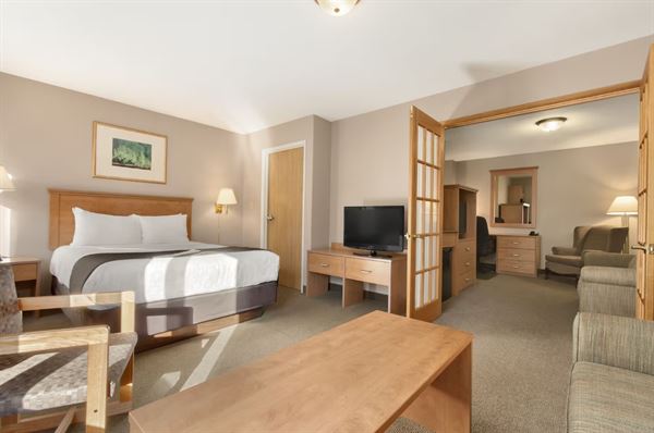 Days Inn & Suites Thunder Bay