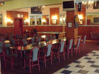 BA RUNI Hotel and Grille