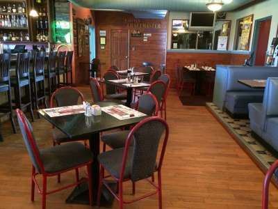 BA RUNI Hotel and Grille