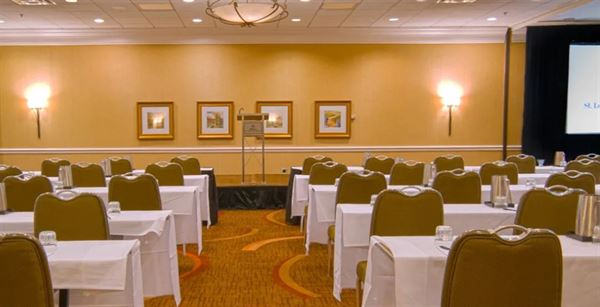 Hilton St. Louis at the Ballpark