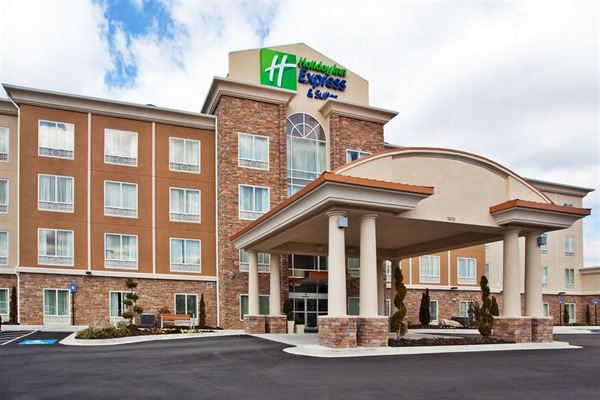 Holiday Inn Express & Suites Atlanta Arpt West - Camp Creek