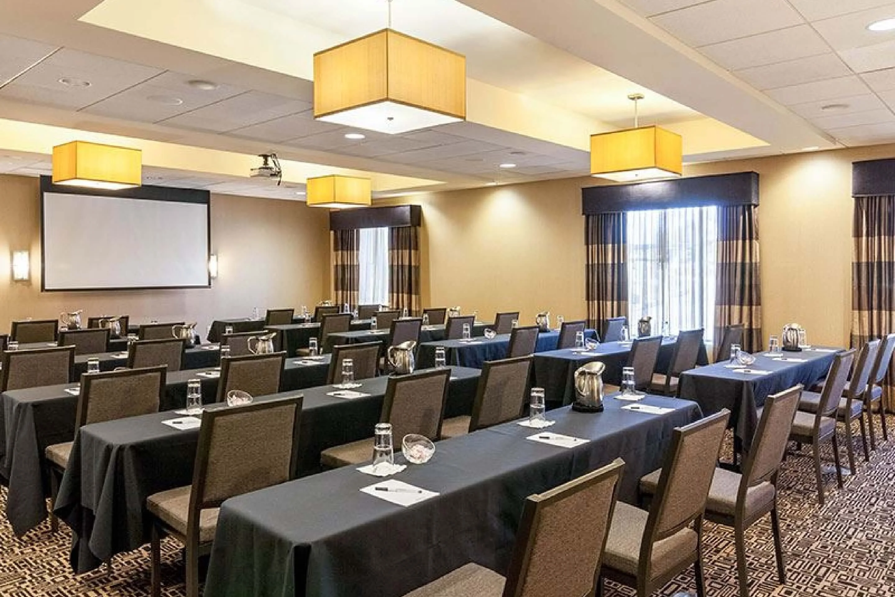 Cambria Hotel & Suites Pittsburgh - Downtown