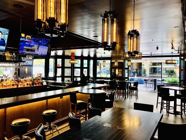 Bar Louie Sugar Land